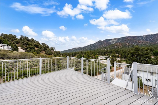 1116 Ca-2, Wrightwood CA: https://media.crmls.org/medias/9605cd06-714f-40fc-8cc2-19052c7e0e62.jpg