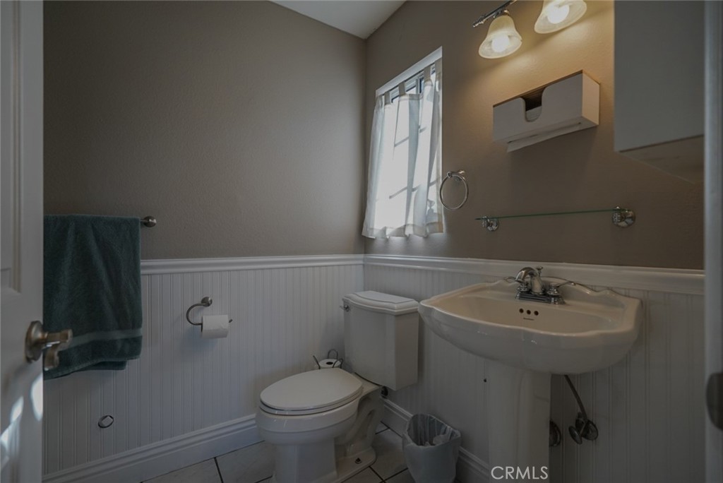 https://media.crmls.org/medias/9606edda-6e76-4bdb-910d-2292b7a72e9a.jpg?preset=X-Large