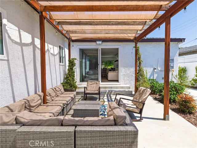 Detail Gallery Image 19 of 34 For 11333 Braddock Dr, Culver City,  CA 90230 - 6 Beds | 3 Baths