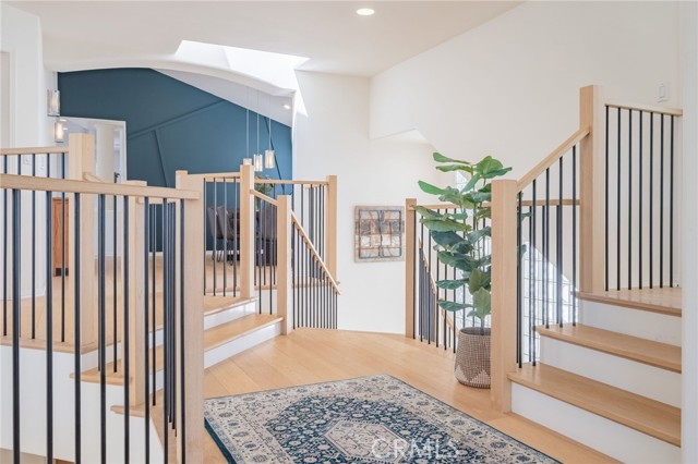1021 Avenue D, Redondo Beach, California 90277, 4 Bedrooms Bedrooms, 0 ,2 BathroomsBathrooms,Residential,For Sale,Avenue D,0,SB26127548