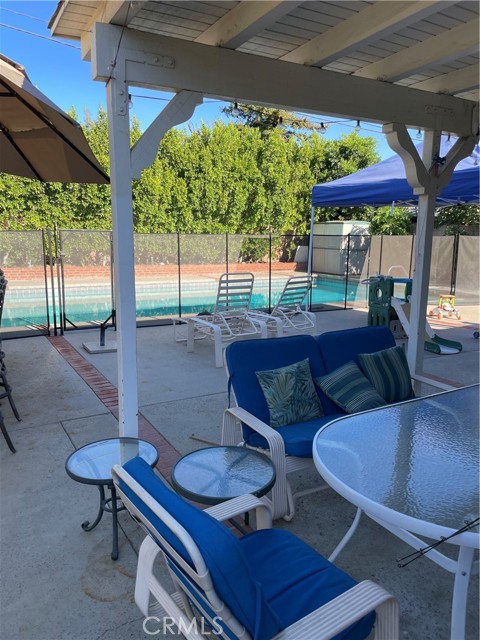 10016 Sophia Avenue, North Hills CA: https://media.crmls.org/medias/96083c3d-2af1-48bf-8aa6-e1a653e9fa5e.jpg
