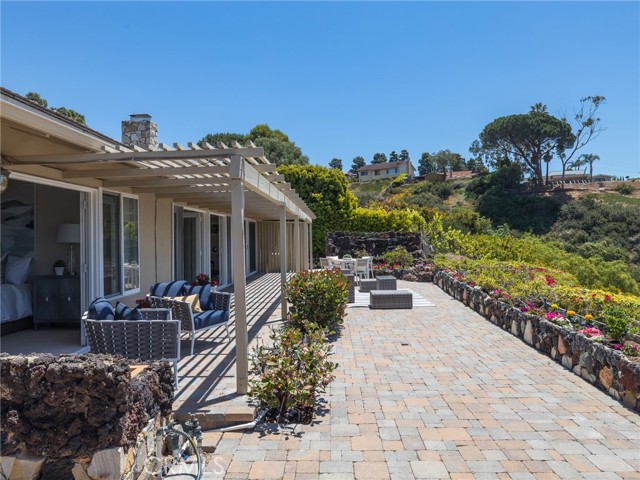 7250 Berry Hill Drive, Rancho Palos Verdes, California 90275, 4 Bedrooms Bedrooms, ,1 BathroomBathrooms,Residential,Sold,Berry Hill,PV22078990