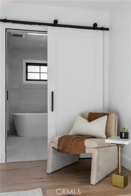 Detail Gallery Image 13 of 20 For 107 via Koron, Newport Beach,  CA 92663 - 4 Beds | 2/1 Baths