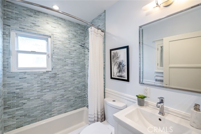 1500 Walnut Avenue, Manhattan Beach, California 90266, 3 Bedrooms Bedrooms, ,2 BathroomsBathrooms,Residential,Sold,Walnut,SB22011905