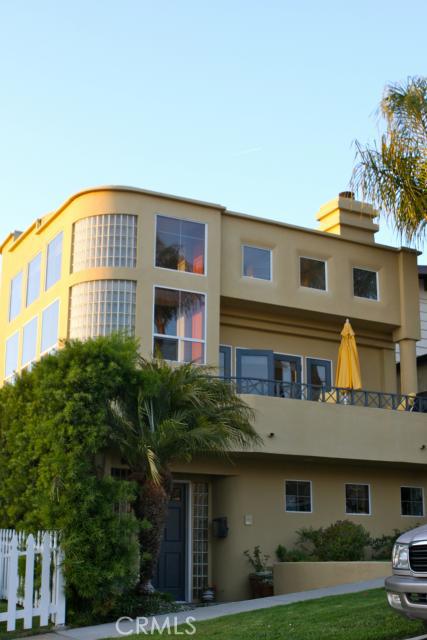 655 Longfellow Avenue, Hermosa Beach, California 90254, 3 Bedrooms Bedrooms, ,2 BathroomsBathrooms,Residential,Sold,Longfellow,S12012664