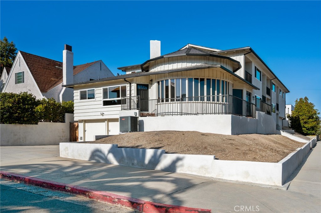 1380 W 9th