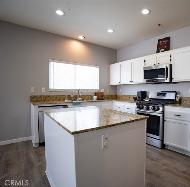 13366 Viejo Circle, Victorville CA: https://media.crmls.org/medias/960d1896-1492-4ec6-99a5-01bdef13b1ec.jpg