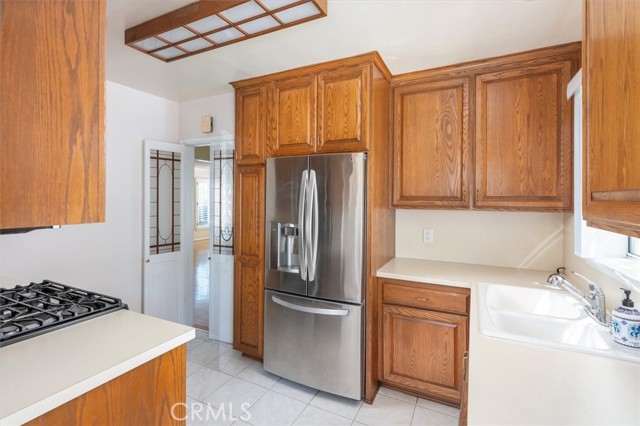 Detail Gallery Image 6 of 31 For 4242 Sunnyslope Ave, Sherman Oaks,  CA 91423 - 2 Beds | 1 Baths