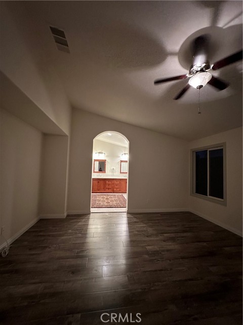 7297 Cobble Creek Drive, Eastvale CA: https://media.crmls.org/medias/960e5590-346a-44e2-b97a-a94e2c4b0f02.jpg