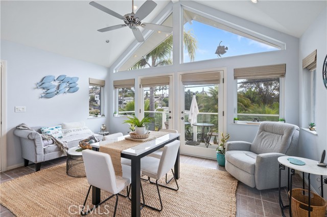 Detail Gallery Image 6 of 33 For 208 W Avenida De Los Lobos Marinos, San Clemente,  CA 92672 - 2 Beds | 2 Baths
