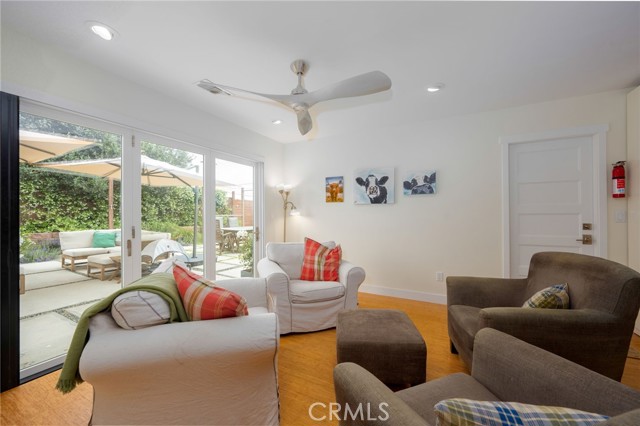 6017 Carnegie Street, San Diego CA: https://media.crmls.org/medias/960f495a-3834-4aff-bd75-c5763cf5fe42.jpg