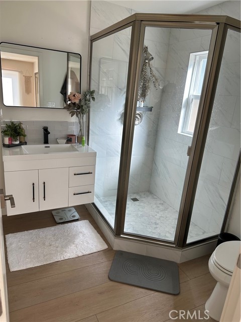 5457 Beckford Avenue, Tarzana CA: https://media.crmls.org/medias/961127c2-500e-4ad6-a3e1-43aafa5a1b24.jpg