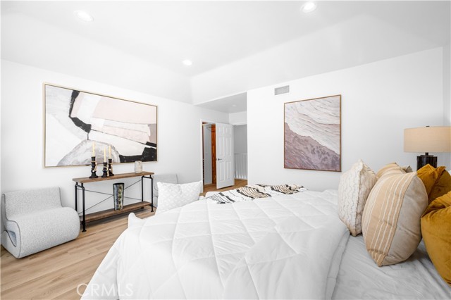 20 Grant, Irvine CA: https://media.crmls.org/medias/96113172-c284-40f2-a9e0-296d2ca1f843.jpg