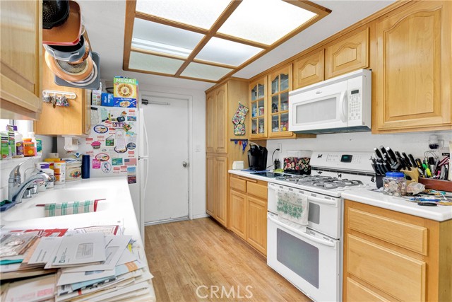 Detail Gallery Image 10 of 38 For 15869 Calandria Way, Victorville,  CA 92394 - 3 Beds | 2 Baths