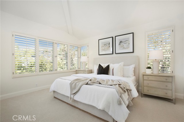 25 Santa Maria, Lake Forest CA: https://media.crmls.org/medias/96128568-db4c-4eff-9fef-90d9891e3035.jpg