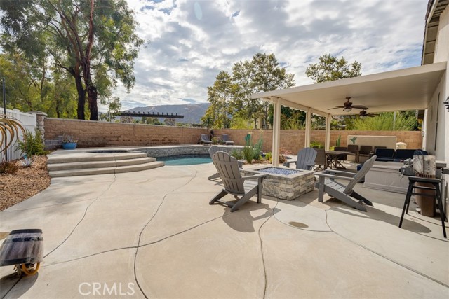 4225 W Riviera, Corona CA: https://media.crmls.org/medias/9612b23f-8eb3-4a38-afd3-fdb3bb91070b.jpg