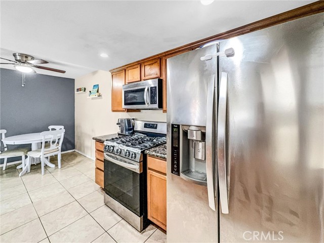 Detail Gallery Image 14 of 27 For 1315 Massachusetts Ave #204,  Riverside,  CA 92507 - 2 Beds | 2 Baths