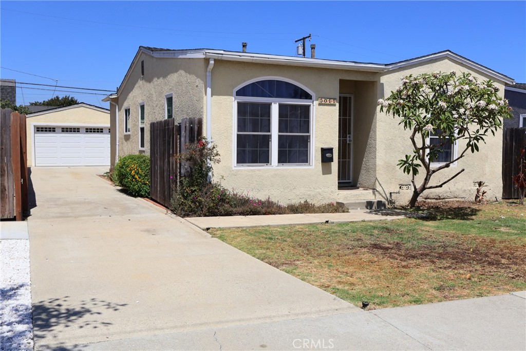 5011 W 134th Place