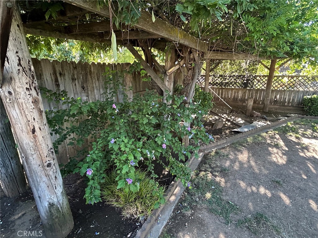 https://media.crmls.org/medias/96144e93-aadc-496e-985f-97d3d067fca0.jpg?preset=X-Large