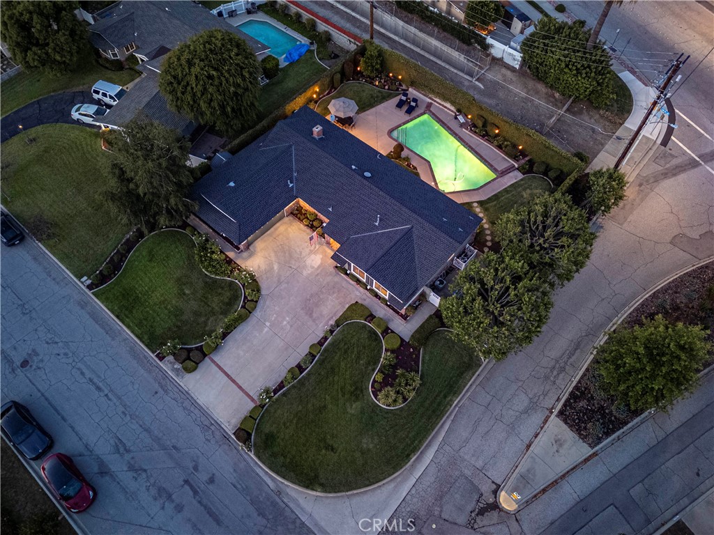 https://media.crmls.org/medias/96146bd1-8574-444d-b3a8-f8242ce32145.jpg?preset=X-Large