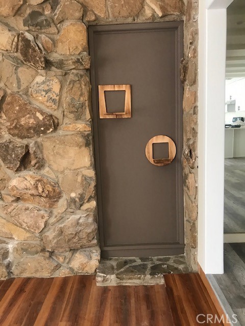 Detail Gallery Image 10 of 13 For 22148 Welby Way, Woodland Hills,  CA 91303 - 3 Beds | 2 Baths