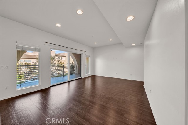 Detail Gallery Image 18 of 75 For 5450 Strand #202,  Hawthorne,  CA 90250 - 2 Beds | 2 Baths