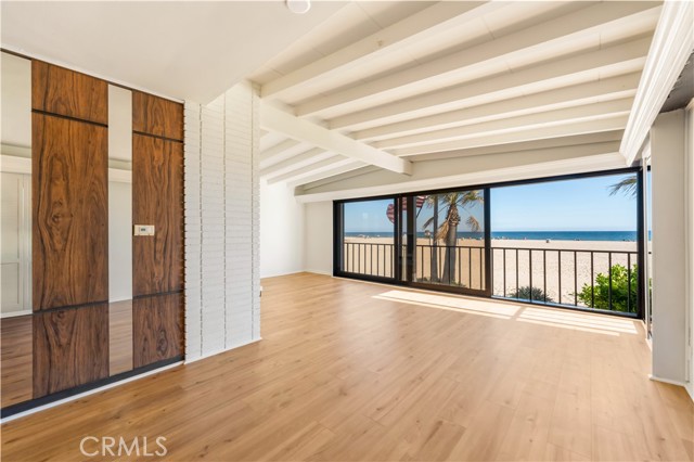 1510 W Oceanfront, Newport Beach CA: https://media.crmls.org/medias/96155e26-a826-4939-9438-a04ef30fe377.jpg