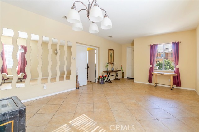 Detail Gallery Image 8 of 47 For 2168 Stonewood, Mentone,  CA 92359 - 4 Beds | 2/1 Baths