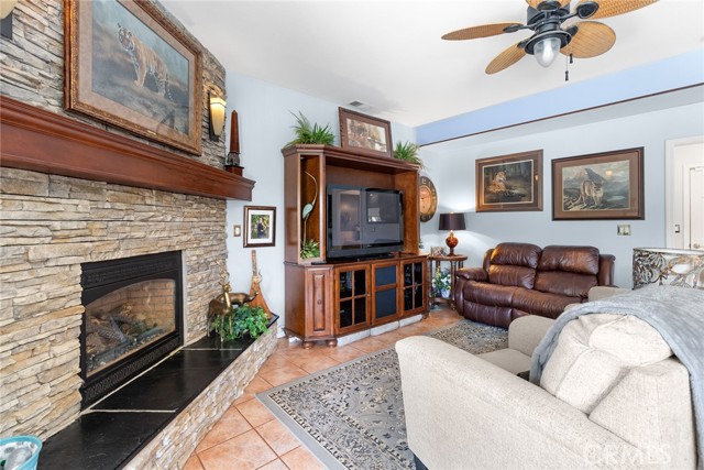 Detail Gallery Image 11 of 49 For 297 Saint Augustine Dr, Chico,  CA 95928 - 3 Beds | 3 Baths
