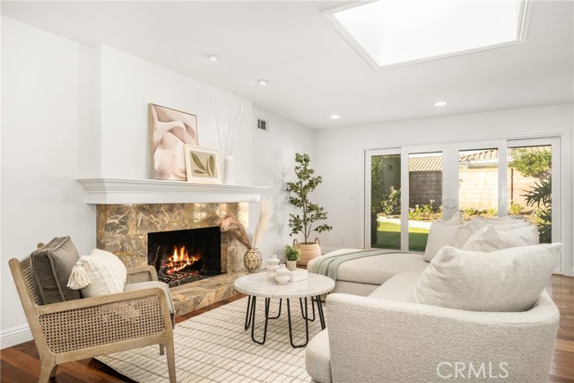 Detail Gallery Image 11 of 49 For 19001 Castlegate Ln, North Tustin,  CA 92705 - 4 Beds | 3/1 Baths