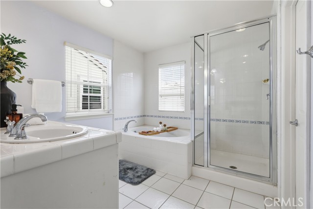PRIMARY TUB AND SHOWER PRIMARY TUB AND SHOWER