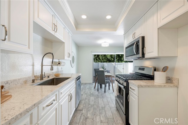 Detail Gallery Image 2 of 63 For 20247 Fern Creek Ln, Yorba Linda,  CA 92886 - 2 Beds | 1/1 Baths