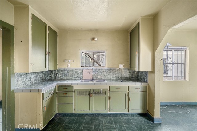 Detail Gallery Image 8 of 28 For 948 E 116th St, Los Angeles,  CA 90059 - 3 Beds | 2 Baths