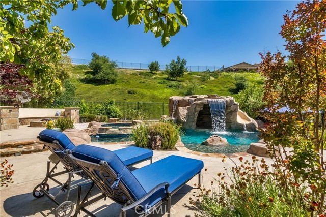 17138 Hickory Ridge Court, Canyon Country CA: https://media.crmls.org/medias/9617d19f-5d59-4993-97ac-aa598edab087.jpg