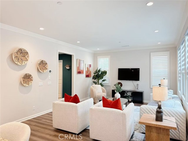 55 Decker, Irvine CA: https://media.crmls.org/medias/96190ab0-a7c5-43ef-b90d-3ff8eda36072.jpg