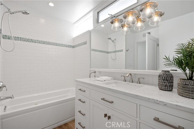 317 8th Street, Manhattan Beach, California 90266, 3 Bedrooms Bedrooms, ,3 BathroomsBathrooms,Residential,Sold,8th,SB22148792