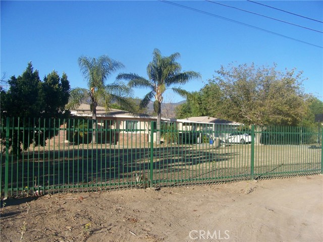 2330 Darby St, San Bernardino, CA 92407