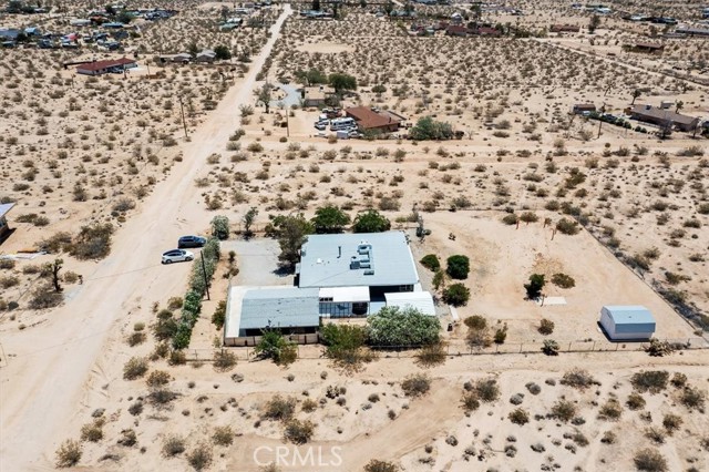 62171 Campanula Street, Joshua Tree CA: https://media.crmls.org/medias/961b1ee1-d112-4878-8671-f0adc2ffa726.jpg
