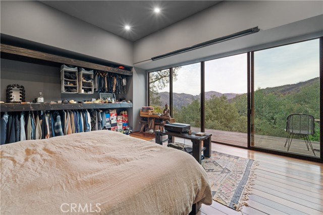 19778 Grand View Drive, Topanga CA: https://media.crmls.org/medias/961b64bc-26e0-404c-8a45-f4d1c919dd9e.jpg