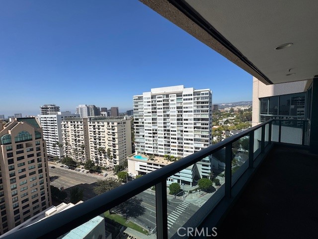 Detail Gallery Image 14 of 44 For 10490 Wilshire Bld #1602,  Los Angeles,  CA 90024 - 2 Beds | 3 Baths