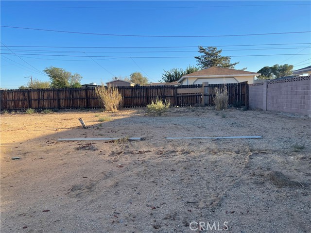 27172 Prospect Street, Boron CA: https://media.crmls.org/medias/961c8d74-8575-450f-888f-15d805abbcaa.jpg
