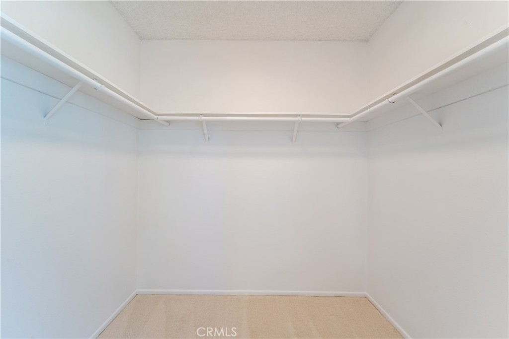 https://media.crmls.org/medias/961cad6f-7476-4f47-a72a-324391cc832b.jpg?preset=X-Large