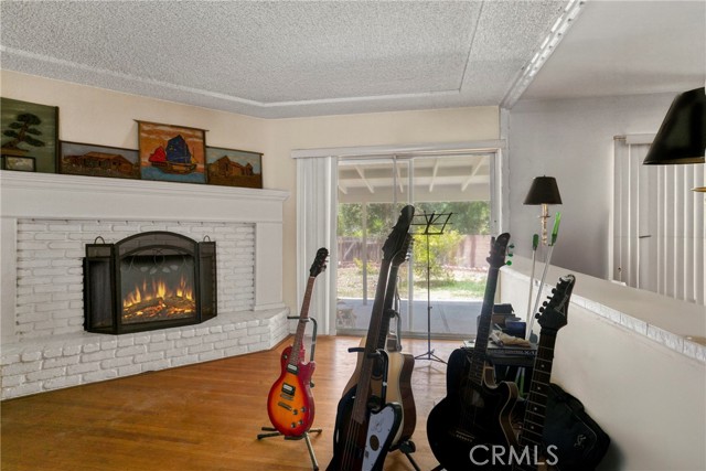 1633 Montgomery Road, Thousand Oaks CA: https://media.crmls.org/medias/961cc340-d7ac-4314-b6a4-e9e5f7cd1a5d.jpg