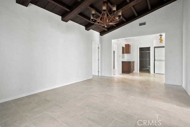 2370 Pine, Long Beach CA: https://media.crmls.org/medias/961cc7c1-db2e-49e9-92c5-85e25dab2e45.jpg