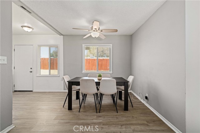 Detail Gallery Image 5 of 16 For 43919 Kirkland, Lancaster,  CA 93535 - 3 Beds | 2 Baths