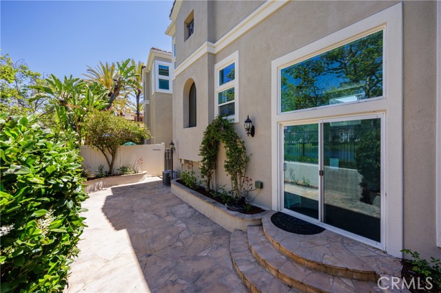 225 Montana Del Lago Drive, Rancho Santa Margarita CA: https://media.crmls.org/medias/961df939-e2e9-44ce-9f44-3fb9b3a3665c.jpg