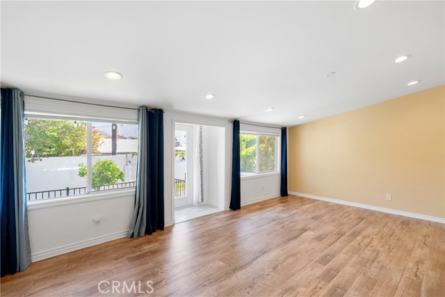 Detail Gallery Image 30 of 70 For 17211 Orozco St, Granada Hills,  CA 91344 - 5 Beds | 5/1 Baths