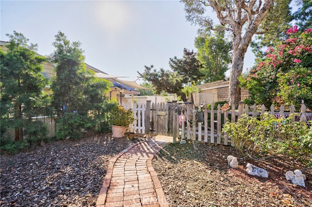 Detail Gallery Image 28 of 64 For 1919 W Coronet #79,  Anaheim,  CA 92801 - 2 Beds | 2 Baths