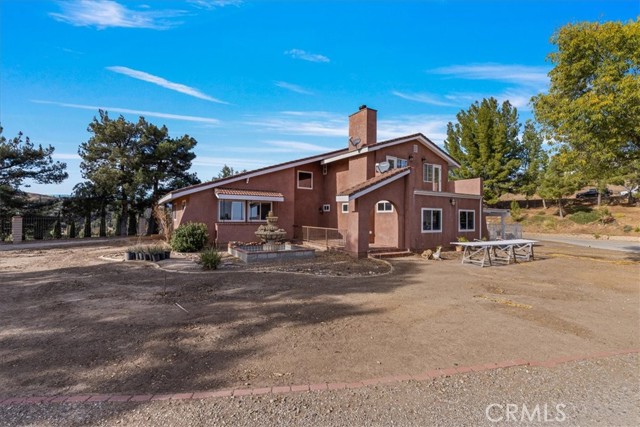 Detail Gallery Image 7 of 31 For 30406 Romero Canyon Rd, Castaic,  CA 91384 - 3 Beds | 3/1 Baths