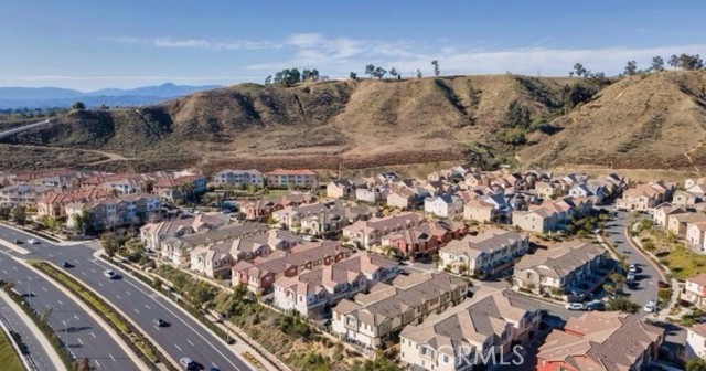 26707 Lexington Lane, Saugus CA: https://media.crmls.org/medias/961f8d77-c088-429a-913c-514248854662.jpg